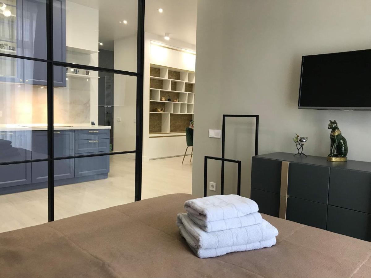 *Luxury Apartment In The City Center* Kiev Eksteriør billede
